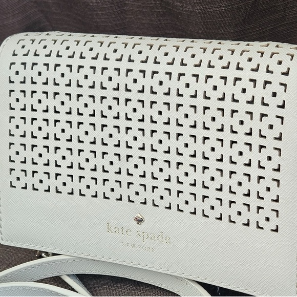 💎✨EXCELLENT💎✨Kate Spade White Geometric Perforated Crossbody Bag - Picture 3 of 16